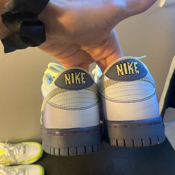 Nike Dunk - Picture 6 of 7